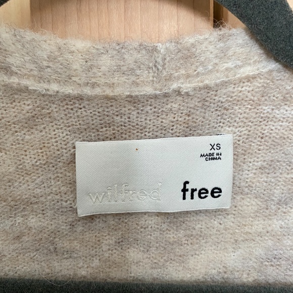 Wilfred Free XS long cardigan - looks gray but is more of a cream colour - Picture 4 of 6